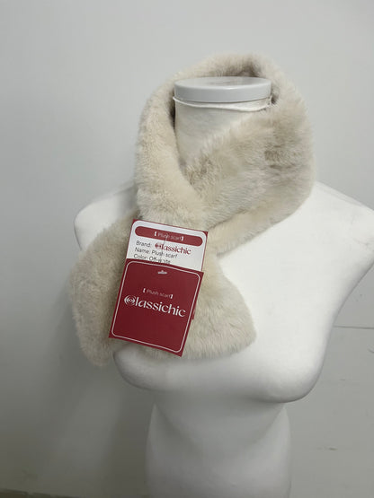Classichic Off-White Scarf - 100% Polyester Faux Fur for Cozy Elegance