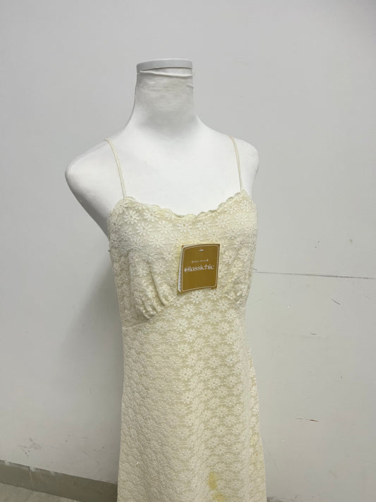 Classichic Yellow Skirt - Slim Fit Midi with Intricate Floral Lace Design