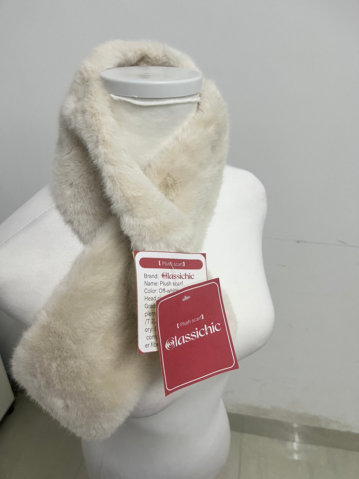 Classichic Off-White Scarf - 100% Polyester Faux Fur for Cozy Elegance