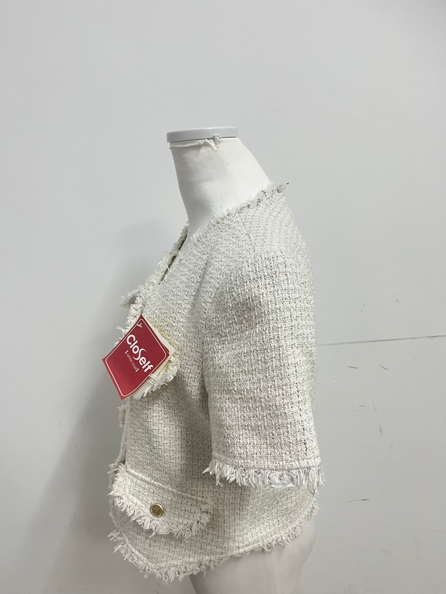 【CloSelf White Short-Sleeve Coat】——Chic Textured Outerwear for Daily Elegance