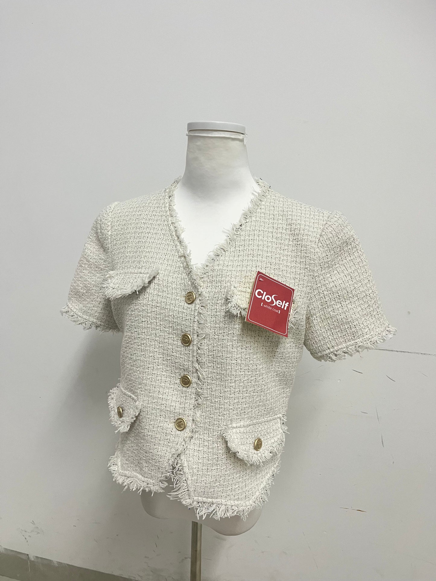 【CloSelf White Short-Sleeve Coat】——Chic Textured Outerwear for Daily Elegance