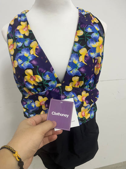 【Clothoney Bold Floral Halter Swimsuit】—— Stylish V-Neck & Adjustable Waist Tie for Summer Getaways