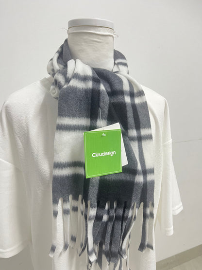 【Cloudesign Black and White Plaid Scarf】—— Stylish & Cozy Daily Matching Essential