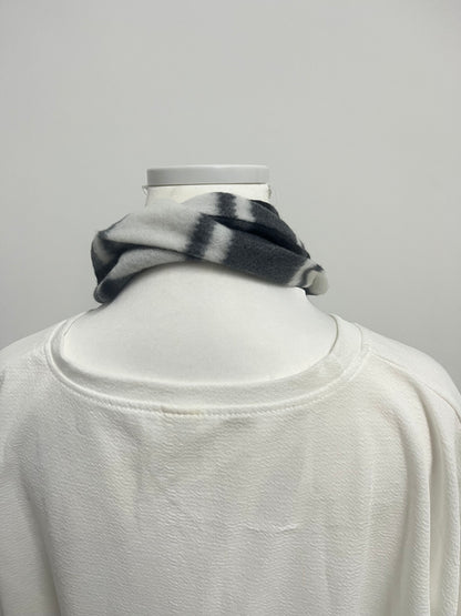 【Cloudesign Black and White Plaid Scarf】—— Stylish & Cozy Daily Matching Essential
