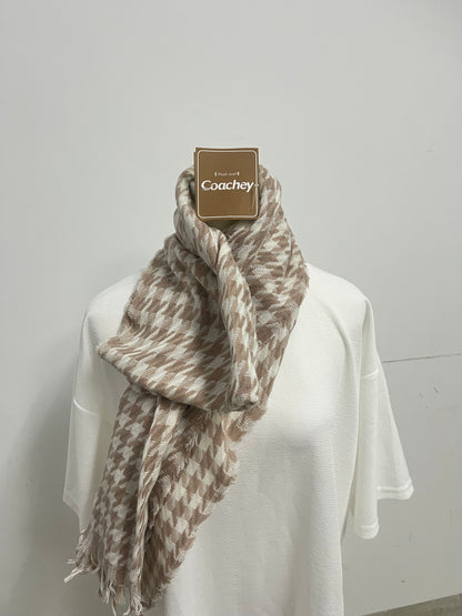 【Coachey Light Brown Houndstooth Plush Scarf】——Stylish & Cozy Accessory for Daily Matching