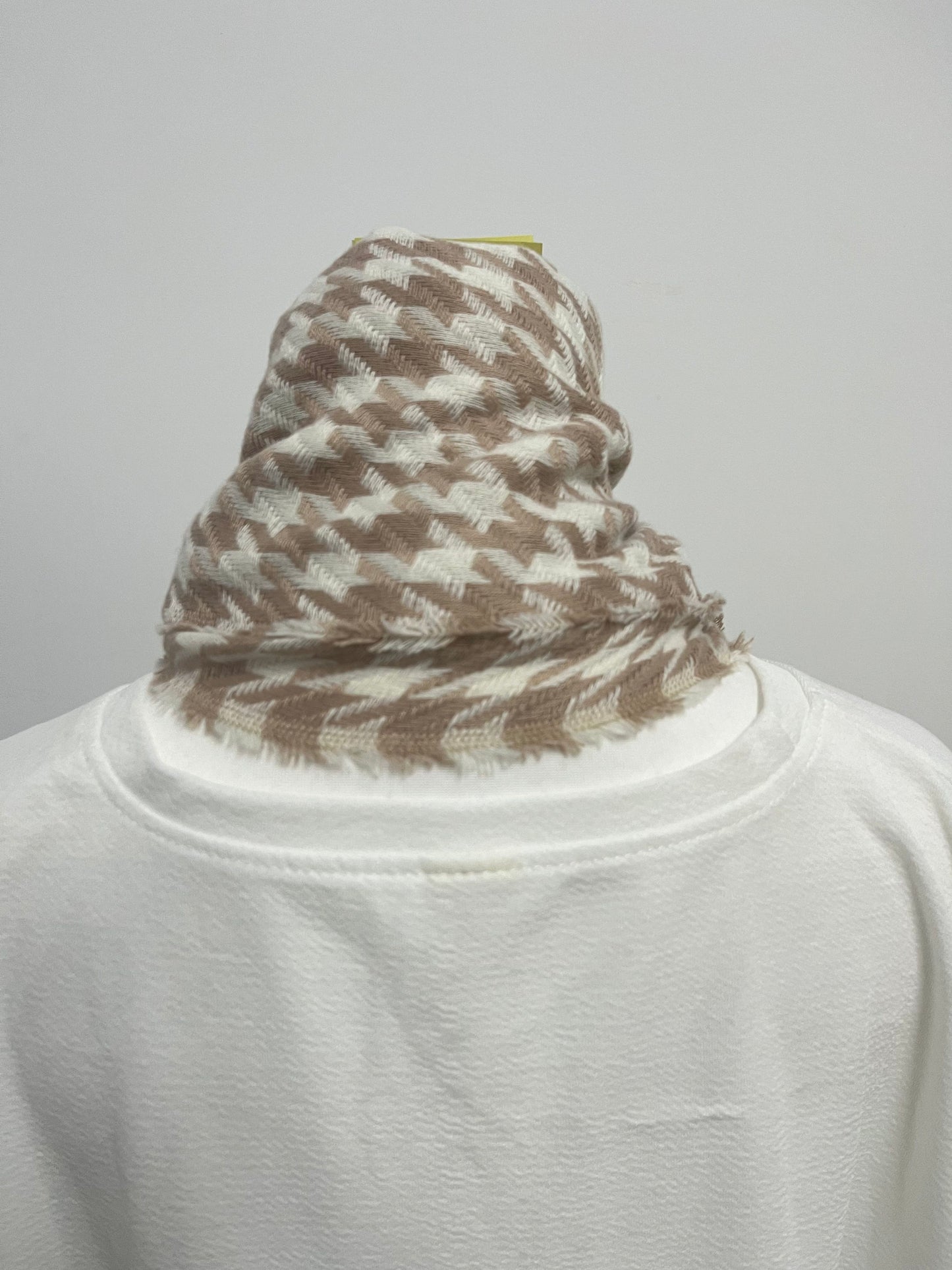 【Coachey Light Brown Houndstooth Plush Scarf】——Stylish & Cozy Accessory for Daily Matching