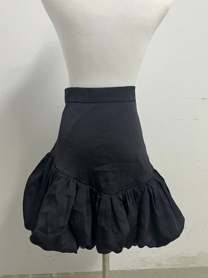 【Coastop Black Ruffled Puff Skirt】—— Stylish & Playful Wardrobe Essential