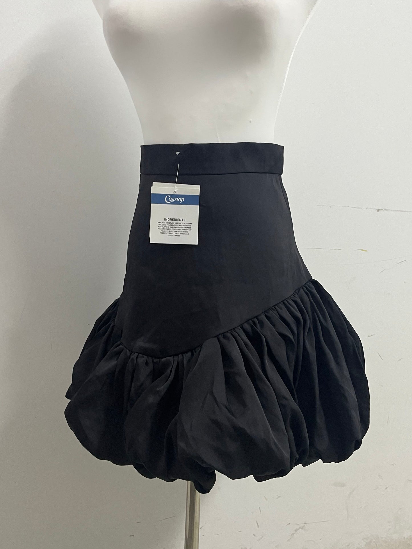 【Coastop Black Ruffled Puff Skirt】—— Stylish & Playful Wardrobe Essential