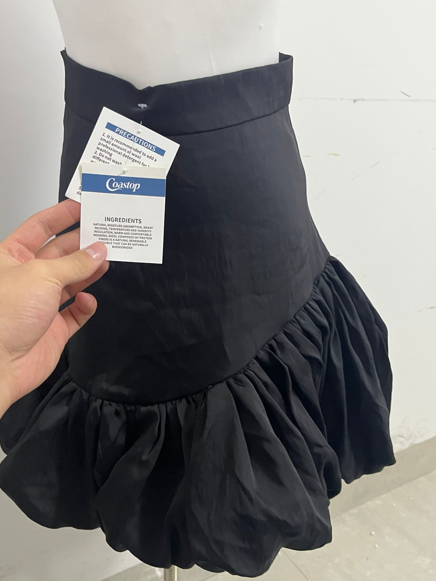 【Coastop Black Ruffled Puff Skirt】—— Stylish & Playful Wardrobe Essential