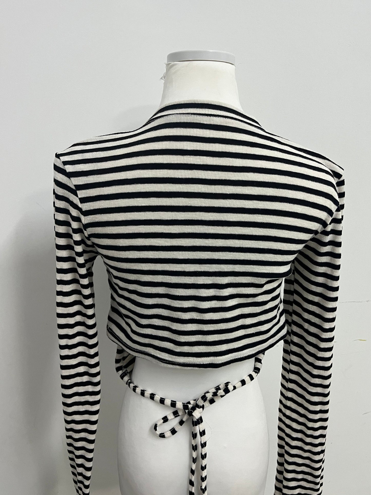 【Coldove Striped Cropped Long-Sleeve Top】—— Stylish & Versatile Daily Basic