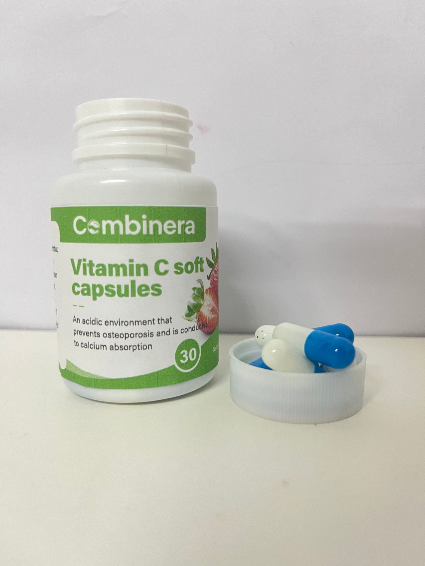 Combinera Vitamin C Soft Capsules (Strawberry Flavor) A Gentle Item for Daily Nutritional Supplement