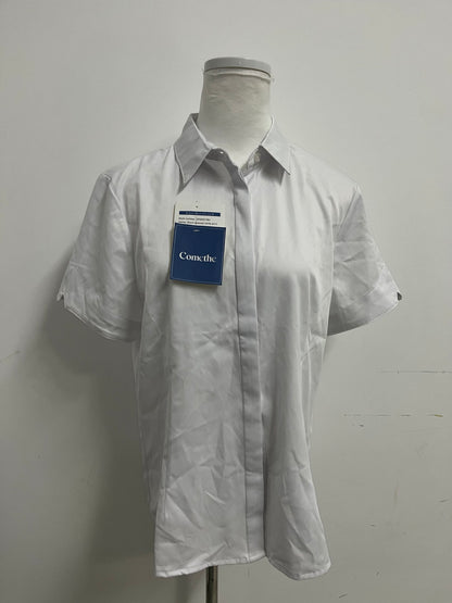 Comethe White Short-Sleeve Shirt Minimalist Commute Style A Comfortable & Proper Item for Workplace & Daily Wear