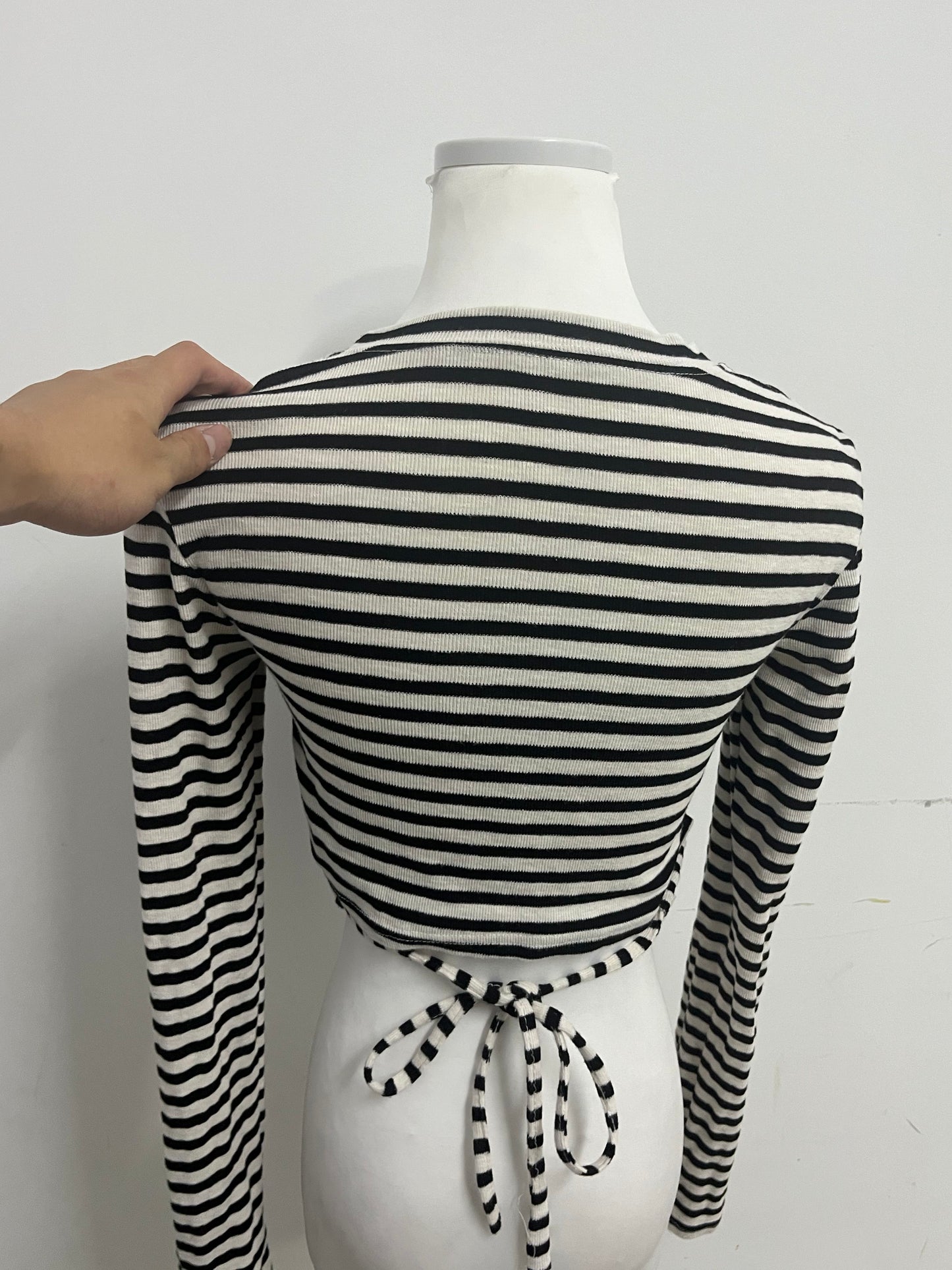 Cosyouth Black and White Striped Cropped Long-Sleeve Top with Back Tie | Retro Fashion, Slim-Fitting, A Must-Have for Stylish Outfits