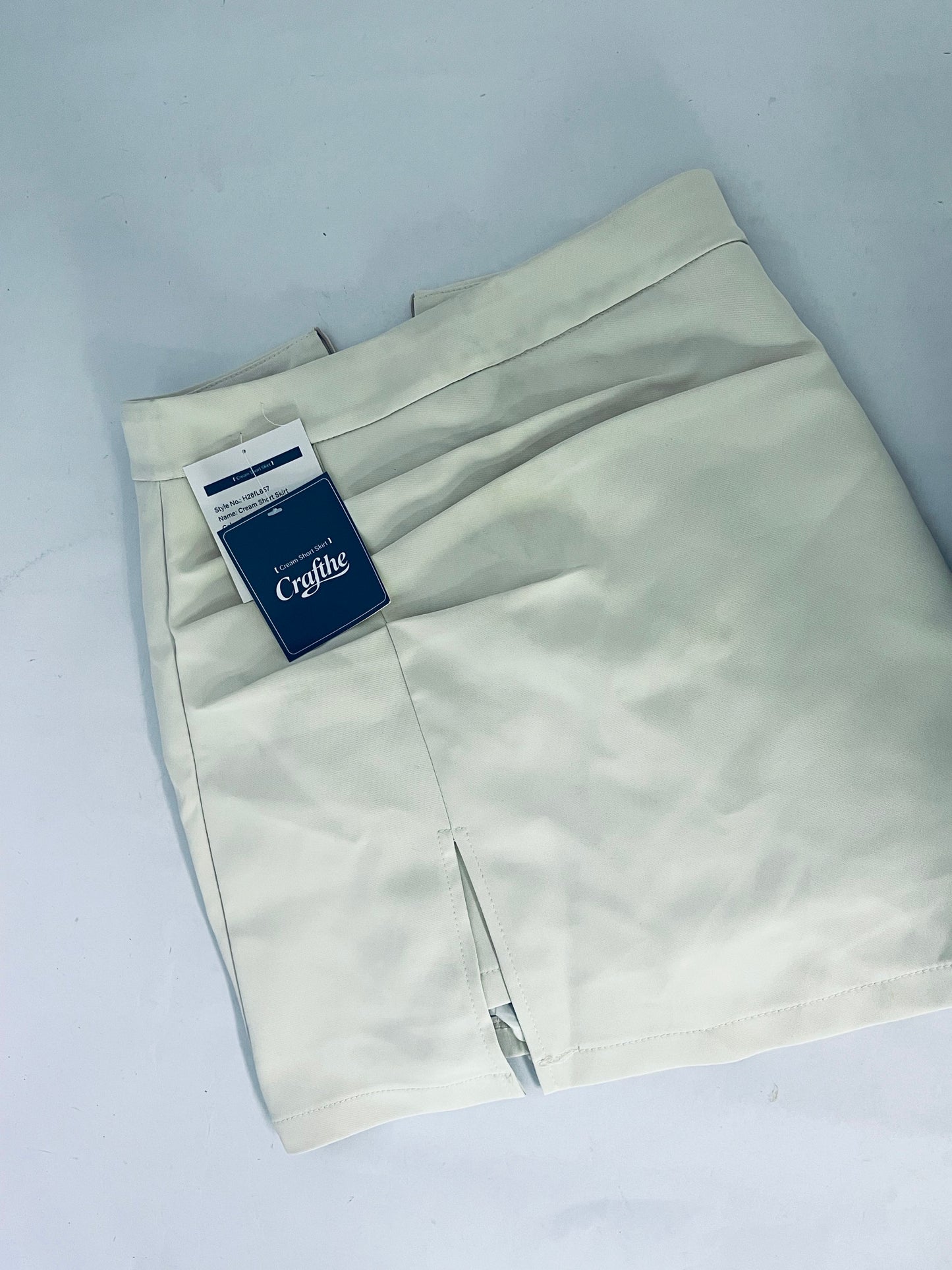 Crafthe Cream Slit Mini Skirt - An Elegant Commuting Choice for Office and Daily Wear