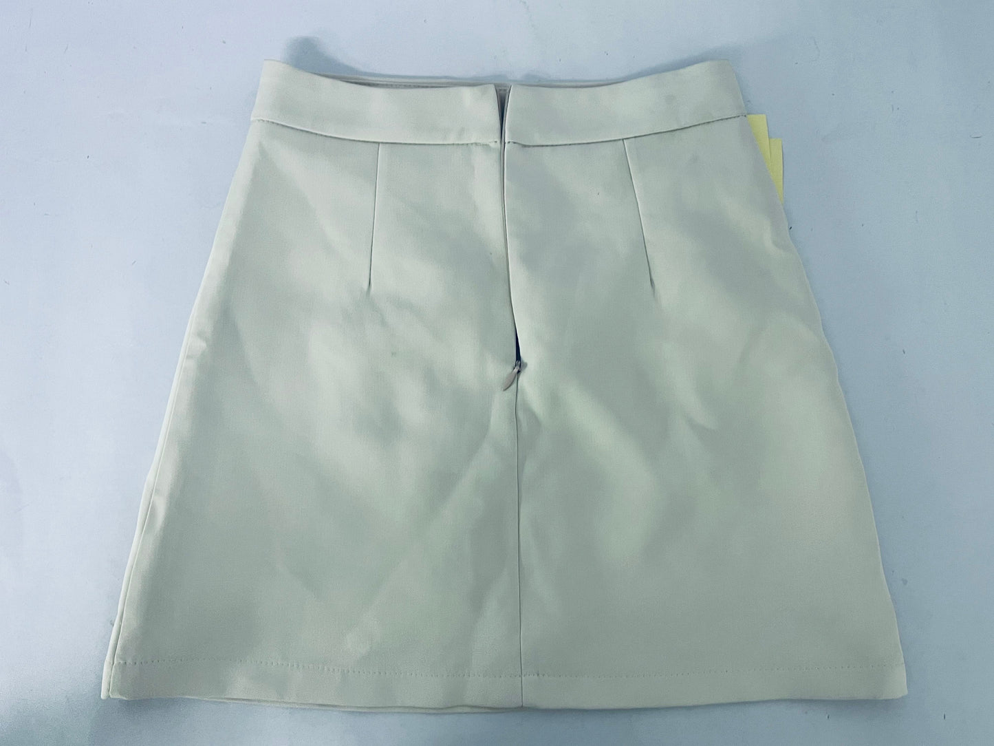 Crafthe Cream Slit Mini Skirt - An Elegant Commuting Choice for Office and Daily Wear