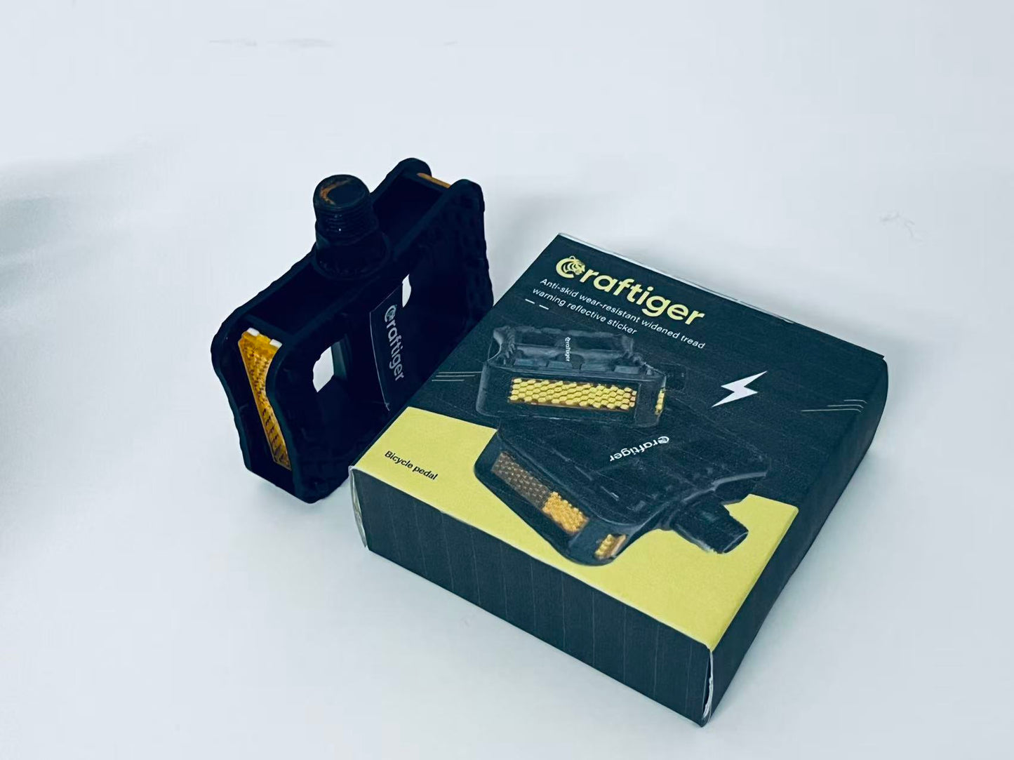 Craftiger Non-Slip Reflective Bicycle Pedal Water-Resistant & Durable A Practical Item for Safe Cycling