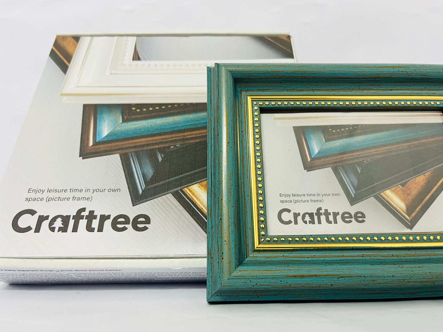 Craftree Square Picture Frame Blue Square Photo Frame Desktop Display Mount on the wall. Plastic Panel (not Glass), Plastic Packaging (not Carton).Tips, Peel Off The Panel's Film.
