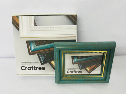 Craftree Square Picture Frame Blue Square Photo Frame Desktop Display Mount on the wall. Plastic Panel (not Glass), Plastic Packaging (not Carton).Tips, Peel Off The Panel's Film.