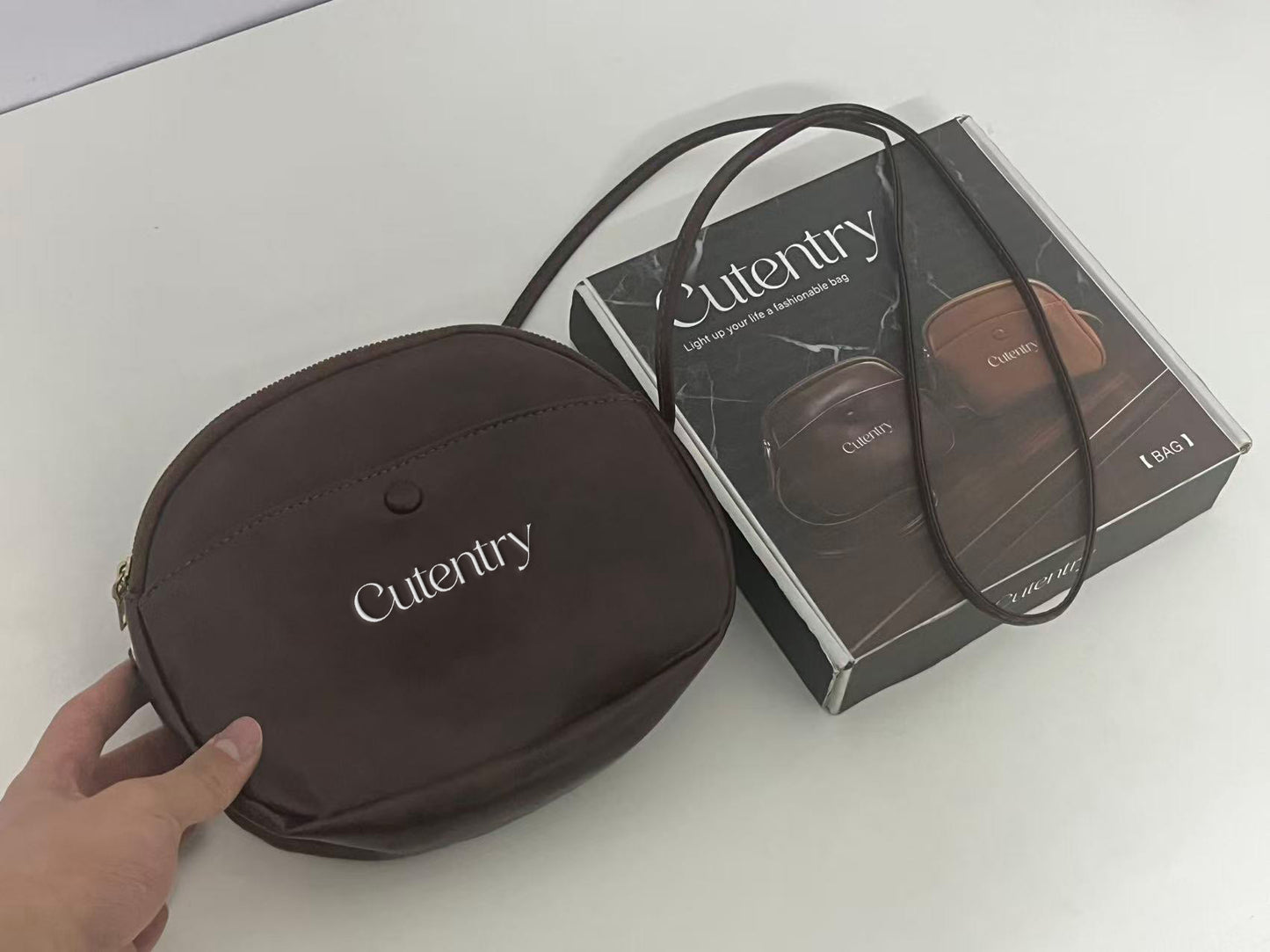 【Cutentry Ladies' Handbags】—— Stylish Companion for Daily Elegance & Practicality