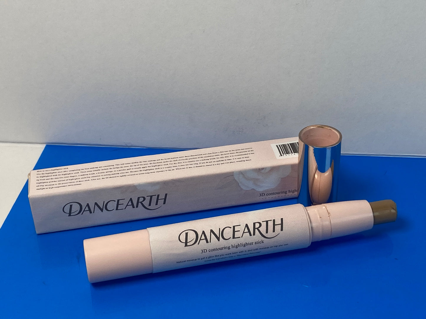 DANCEARTH  Highlighter make-up, Vegan Formula, Easy to Use, Glides on Effortlessly, Non-Greasy, Doesn't Crease, 0.21oz