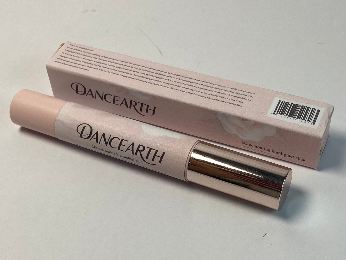 DANCEARTH  Highlighter make-up, Vegan Formula, Easy to Use, Glides on Effortlessly, Non-Greasy, Doesn't Crease, 0.21oz