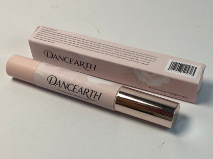 DANCEARTH  Highlighter make-up, Vegan Formula, Easy to Use, Glides on Effortlessly, Non-Greasy, Doesn't Crease, 0.21oz