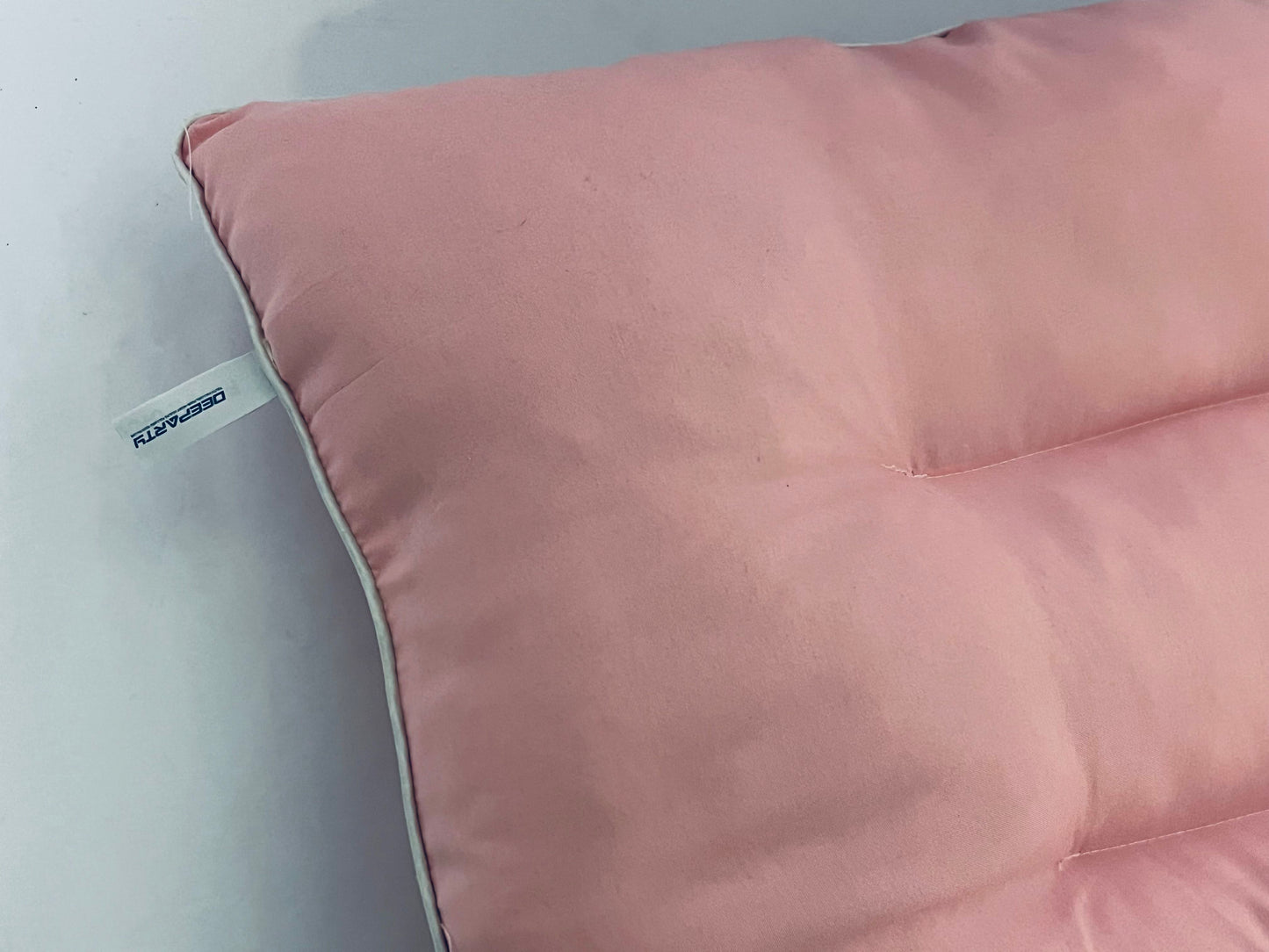 DEEPARTY Collection Bed Pillows for Sleeping  Queen Size，Pillows for Side and Back Sleepers,Super Soft Down Alternative Microfiber Filled Pillows,20 x 30 Inches