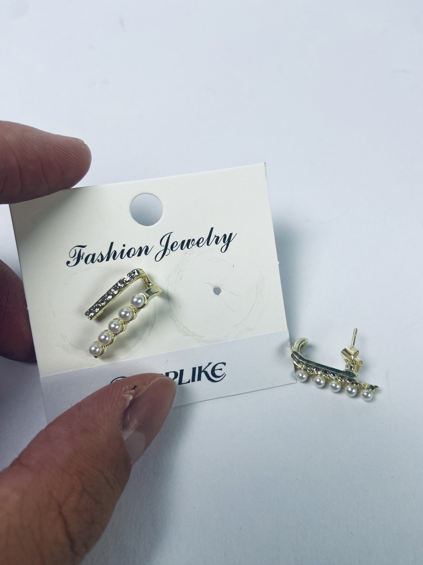 DEEPLIKE Vintage Pearl Earrings CZ Pearl Ear Claw Earrings Rhinestone Bar Stud Earrings Gold Crystal Climber Earrings Jewelry for Women