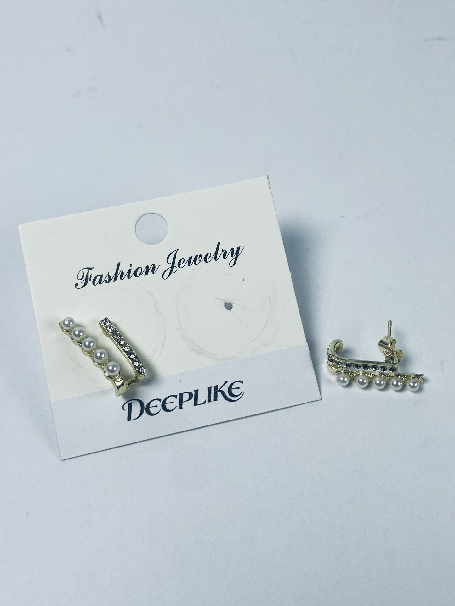DEEPLIKE Vintage Pearl Earrings CZ Pearl Ear Claw Earrings Rhinestone Bar Stud Earrings Gold Crystal Climber Earrings Jewelry for Women