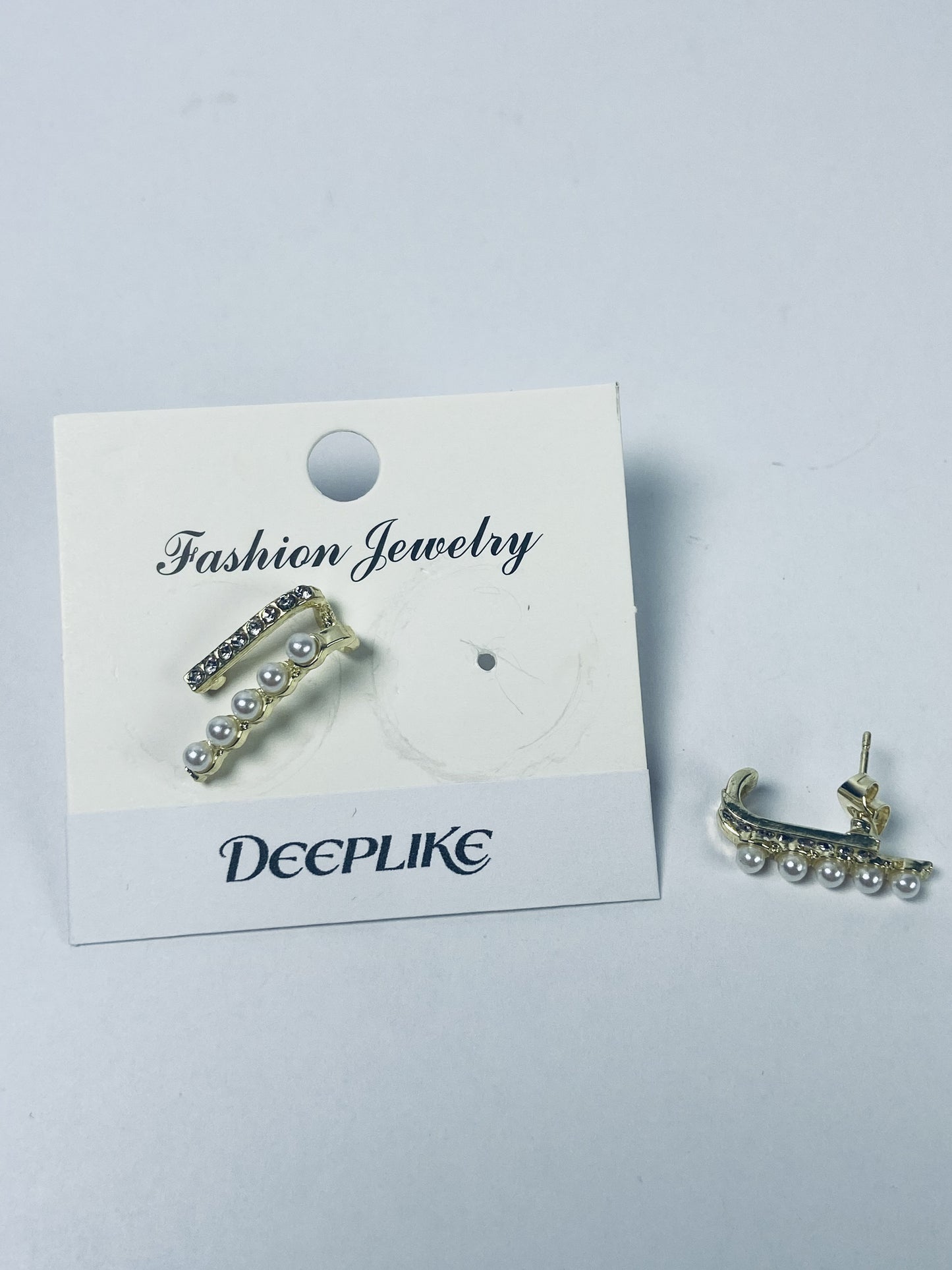 DEEPLIKE Vintage Pearl Earrings CZ Pearl Ear Claw Earrings Rhinestone Bar Stud Earrings Gold Crystal Climber Earrings Jewelry for Women