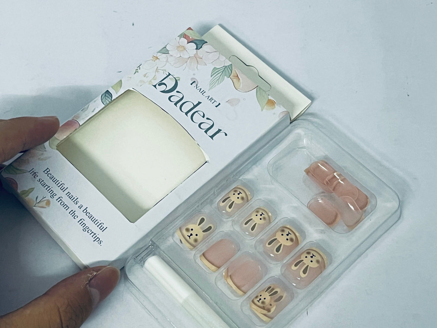 Dadear Nails Short Square Fake Nails Cute Bunny Pink Flower Garland Designs Glossy False Nails Easter Day Nail Art Decorations Full Cover Acrylic Nails for Women Nail Art Manicure 24 Pcs