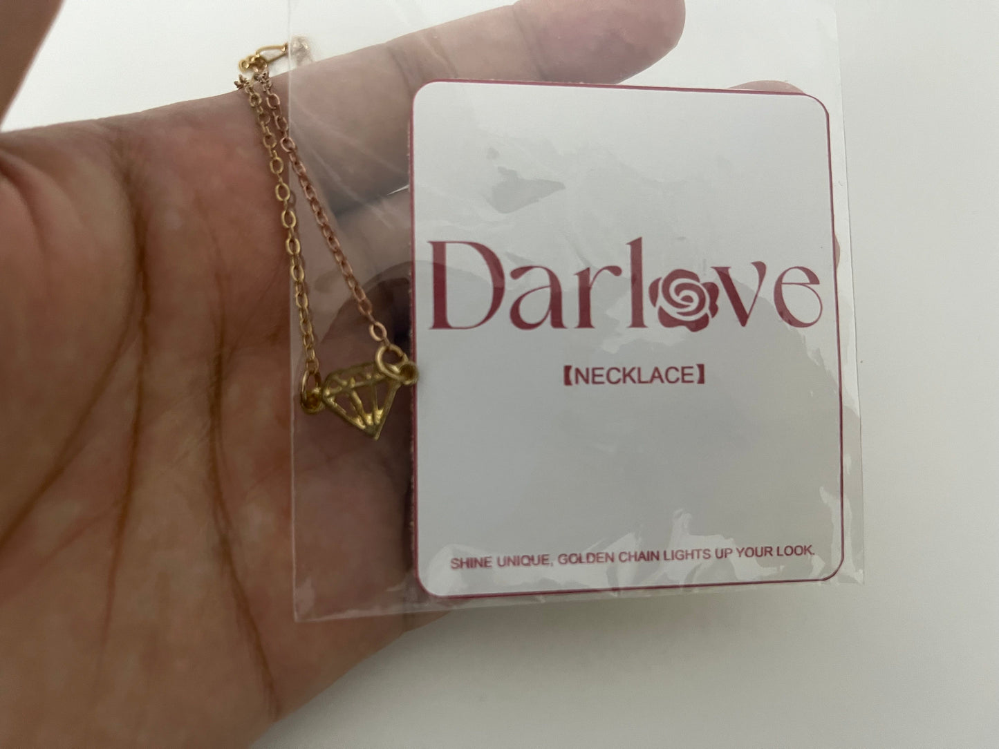 【Darlove Diamond-Shaped Pendant Necklace】—— Shiny Accent to Elevate Your Style