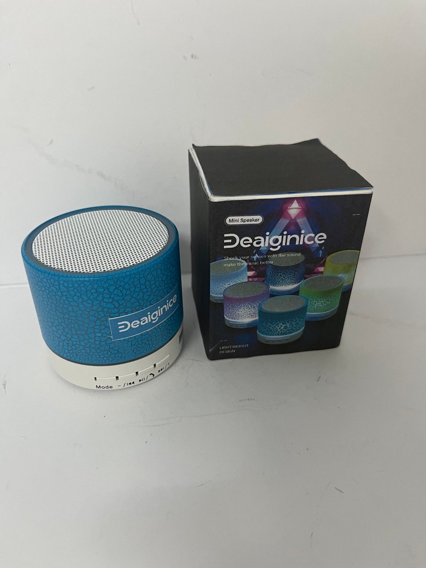 Deaiginice Portable Mini Speaker, Super Bass Stereo Rechargeable Speaker with LED Lights