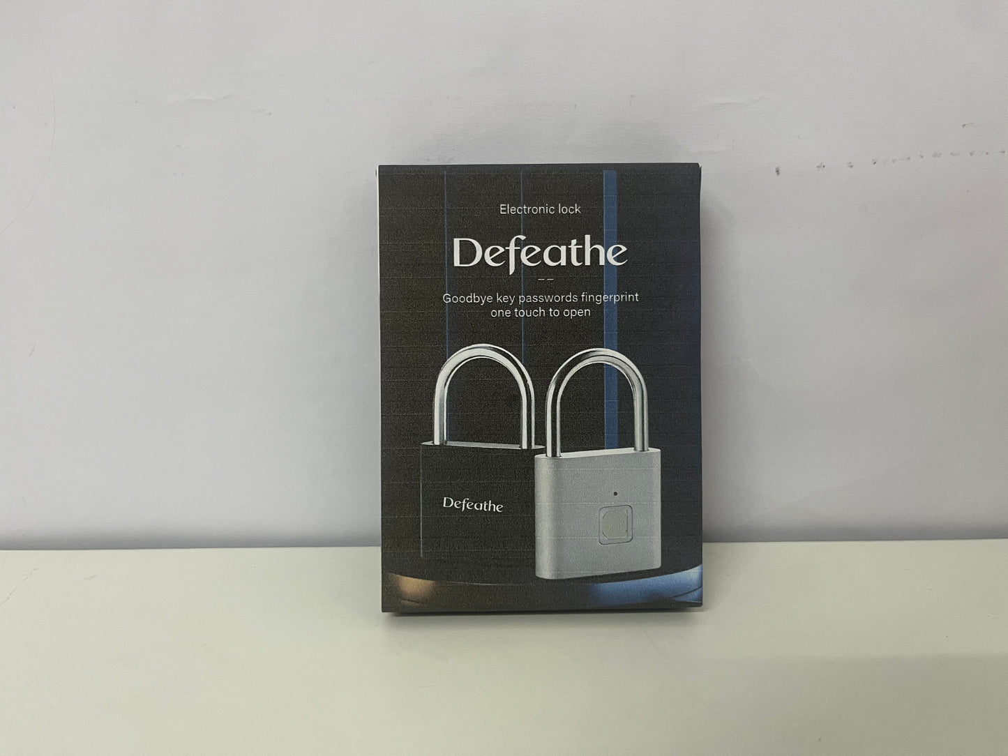 Defeathe Fingerprint Smart Electronic Padlock Key-Free Convenient Protection Item