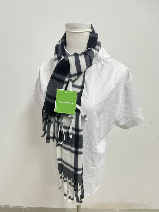 【Desertree Plaid Fringe Scarf】—— Stylish & Warm Accessory for Daily Outfits