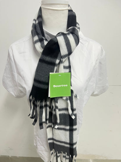 【Desertree Plaid Fringe Scarf】—— Stylish & Warm Accessory for Daily Outfits