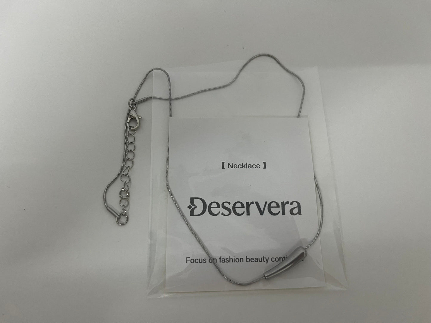 Deservera Minimalist Silver Bar Necklace Low-Key & Elegant Statement Piece for Outfits