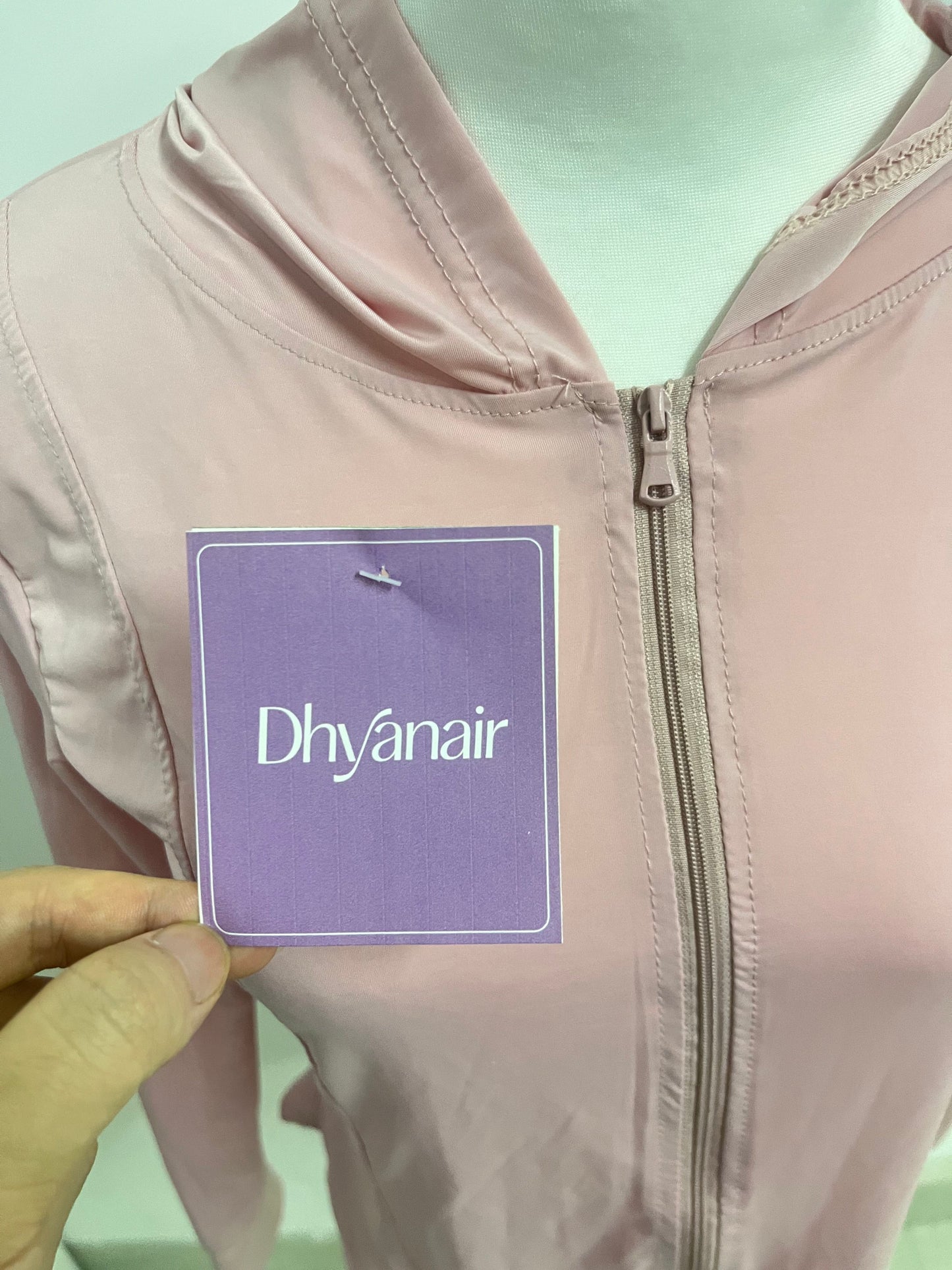 【Dhyanair Light Pink Athletic Hoodie】—— Comfortable & Stylish Activewear Essential