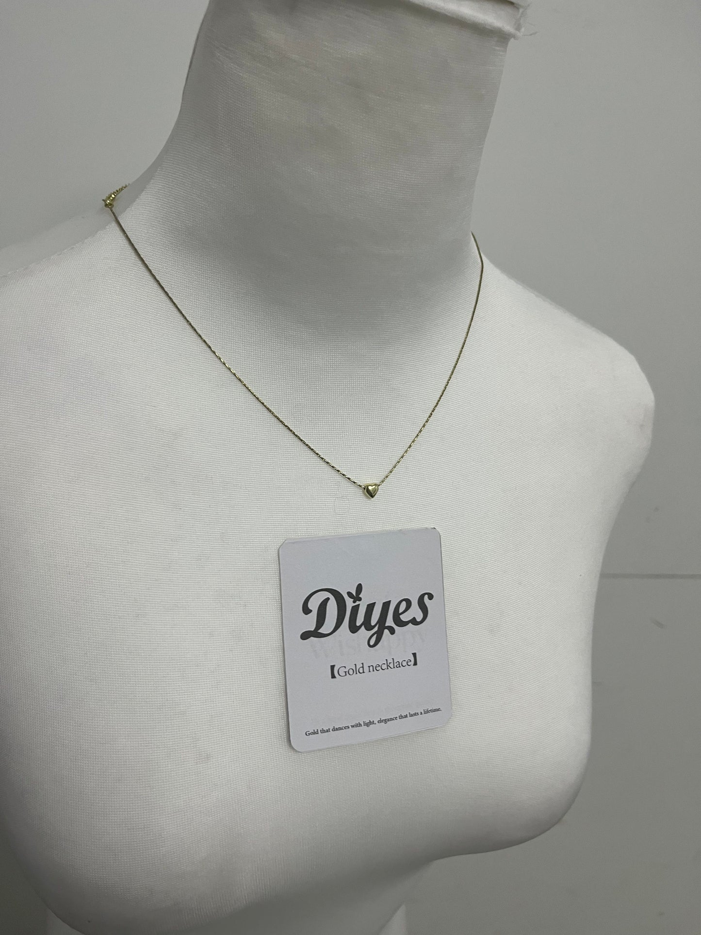 Diyes Dainty Gold Heart Necklace, Minimalist Heart Pendant Necklace for Women, Elegant Gold Chain Necklace for Daily Wear, Gift for Her