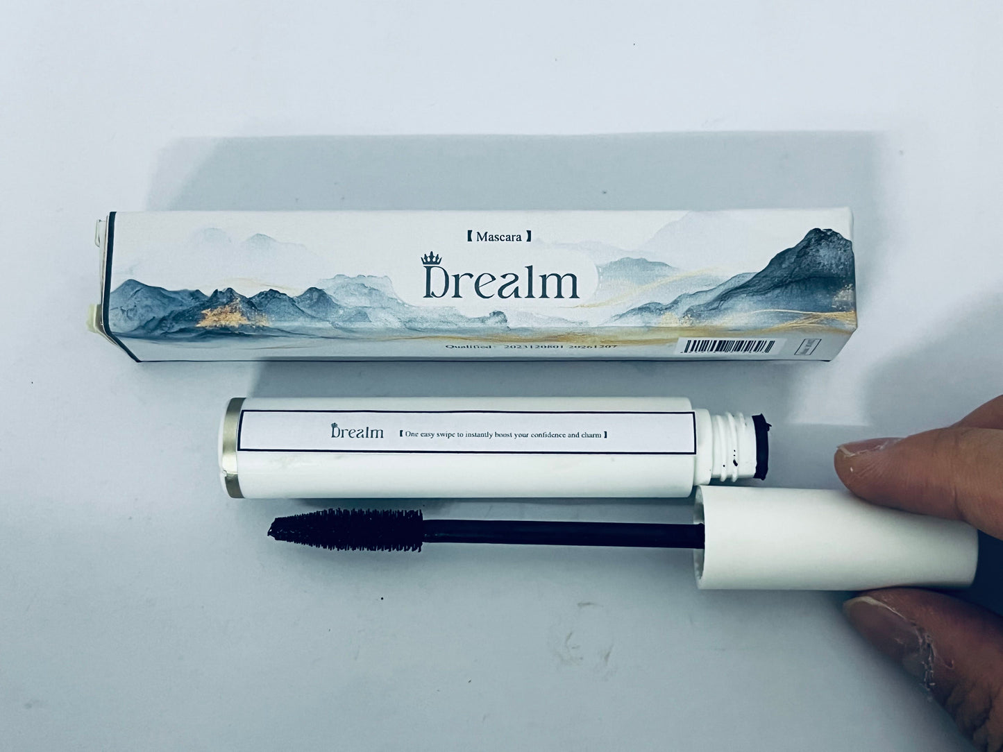 Drealm Limitless Lash Mascara | Lightweight, Nourishing, Lengthening, Lifting|Smudge-Resistant | Non-Toxic, Cruelty-Free, Ophthalmologist-Tested, Safe For Sensitive Eyes (Soft Black)