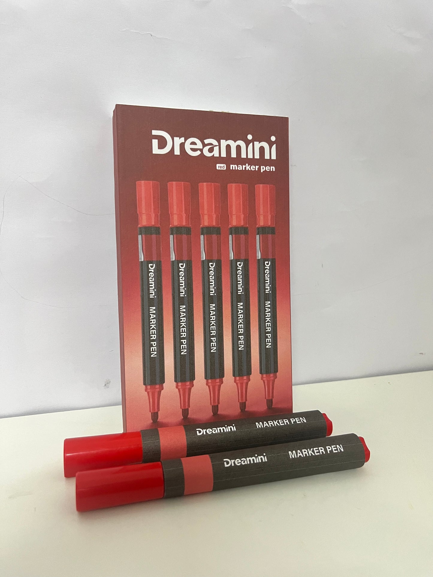 [Dreamini Marker pens]——Red Marker Pen - Large-Capacity Oil-Based Marker