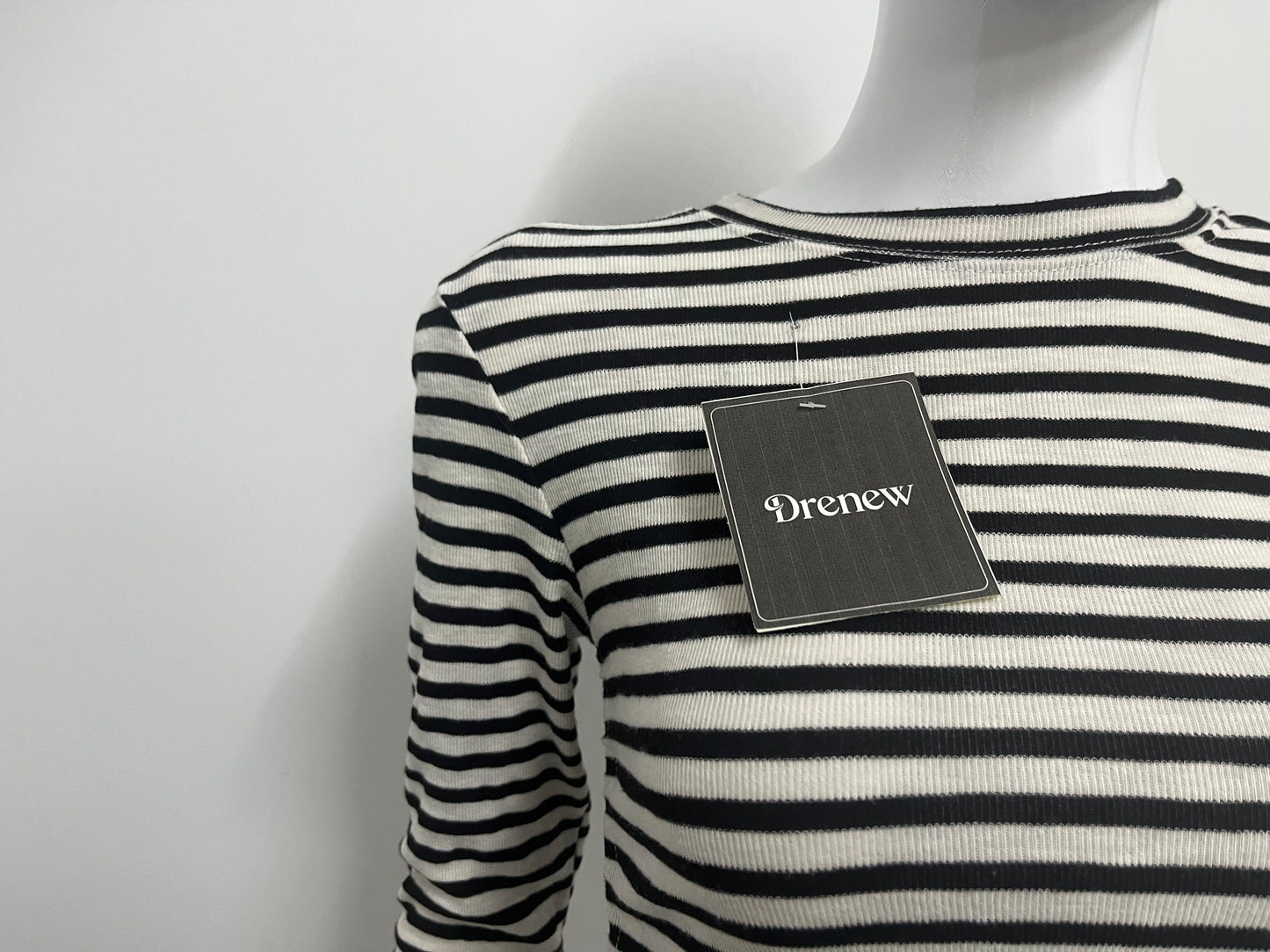 【Drenew Striped Ribbed Cropped Top】—— Timeless Style with Modern Edge