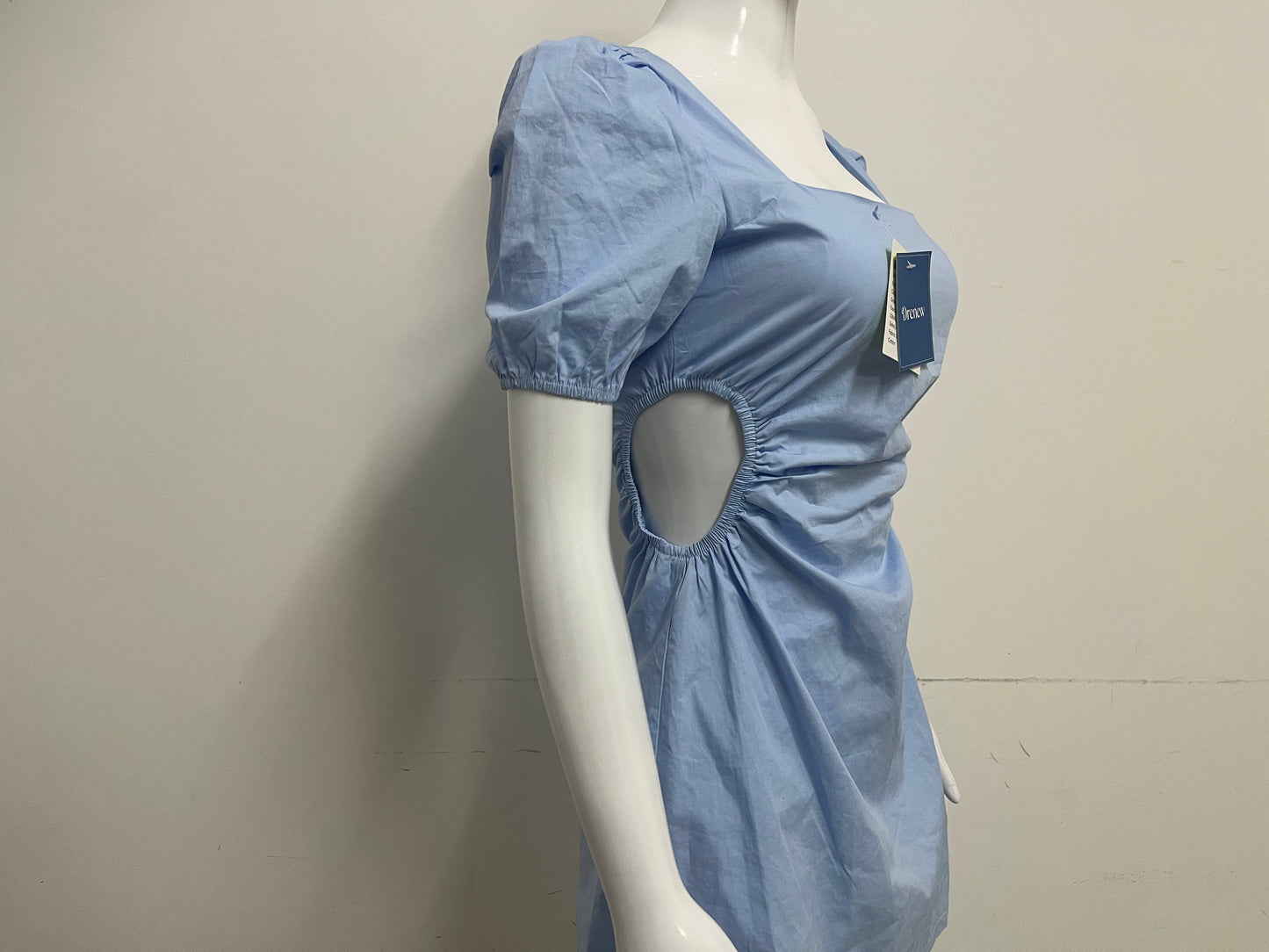 【Drenew Cutout Puff-Sleeve Mini Dress】—— Feminine Charm Meets Casual Comfort