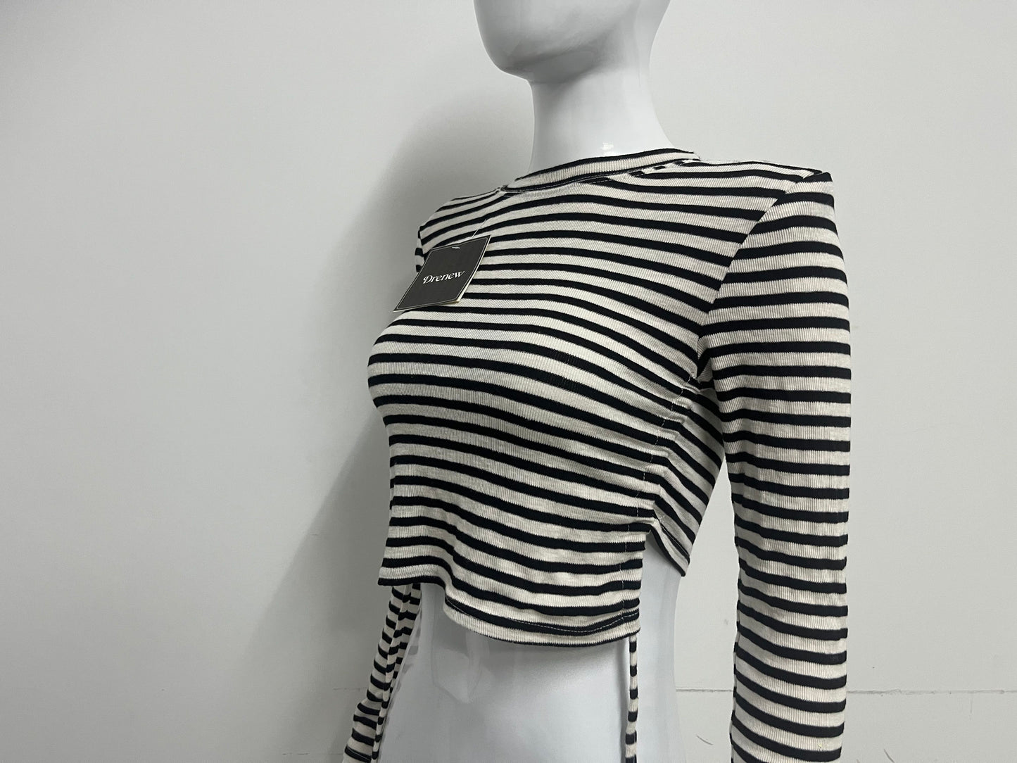 【Drenew Striped Ribbed Cropped Top】—— Timeless Style with Modern Edge