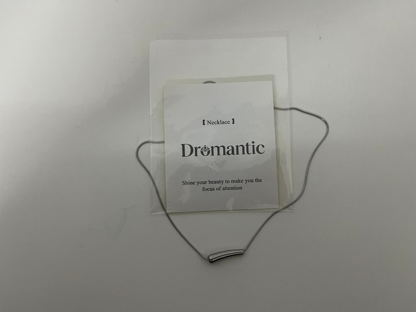 【Dromantic Necklaces [jewellery]】——Dromantic Minimalist Silver Curved Pendant Choker - Effortlessly Elevate Your Look