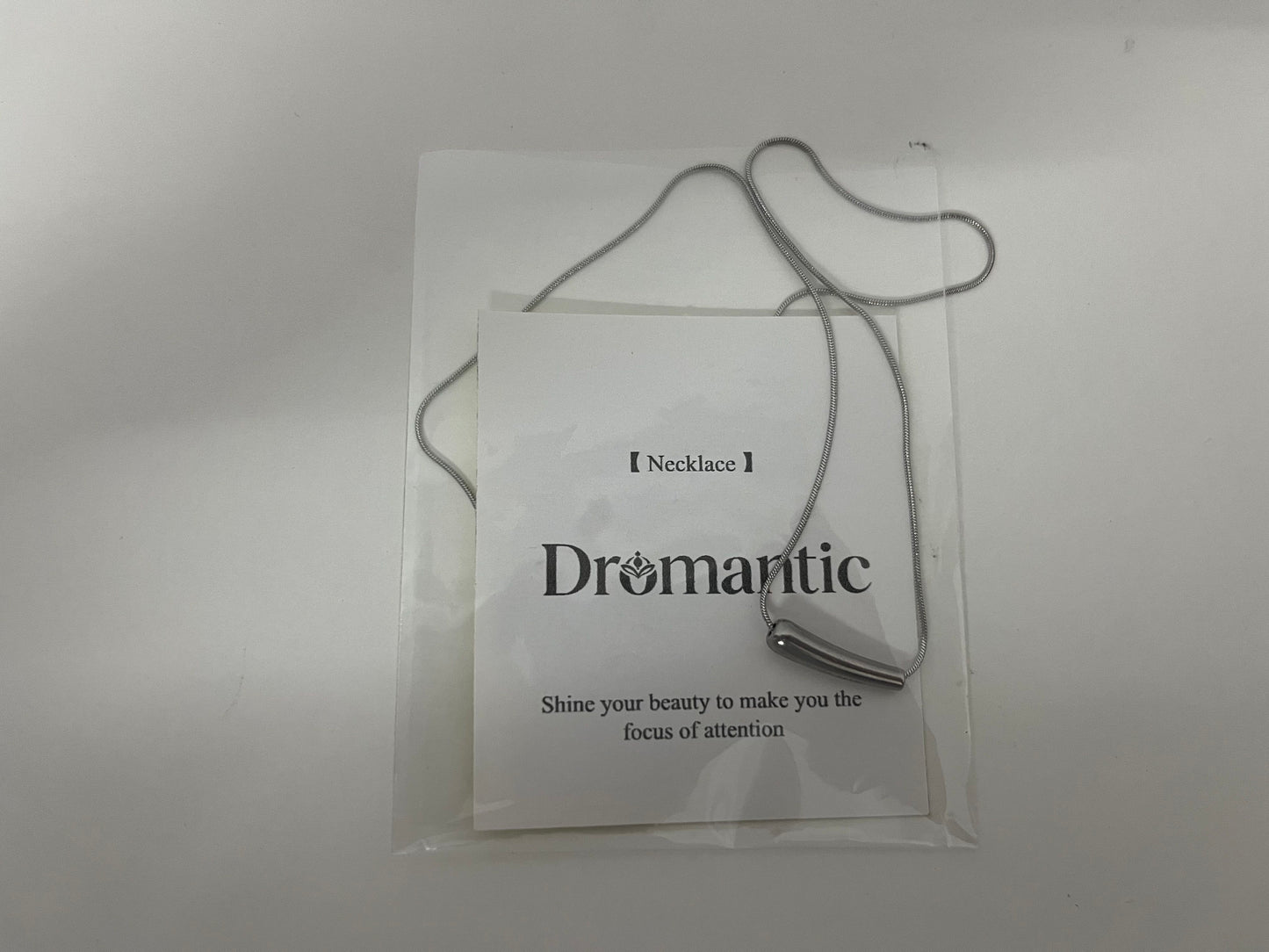 【Dromantic Necklaces [jewellery]】——Dromantic Minimalist Silver Curved Pendant Choker - Effortlessly Elevate Your Look