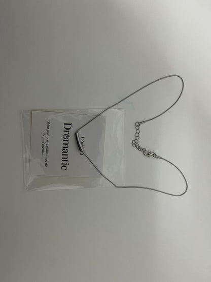 【Dromantic Necklaces [jewellery]】——Dromantic Minimalist Silver Curved Pendant Choker - Effortlessly Elevate Your Look
