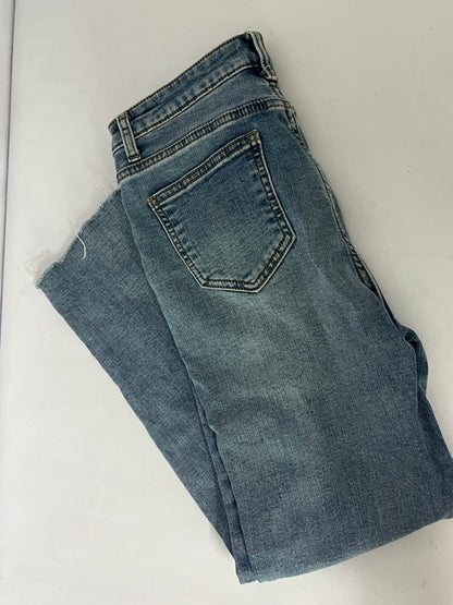 Dukeen Light Blue Frayed Jeans - A Must-have for Daily Wear with Retro and Trendy Style