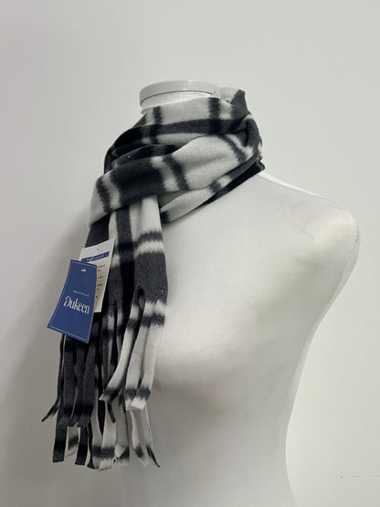 Dukeen Scarfs Black and White Plaid Fringe Scarf - A Fashionable Choice for Autumn and Winter Retro Style and Warmth