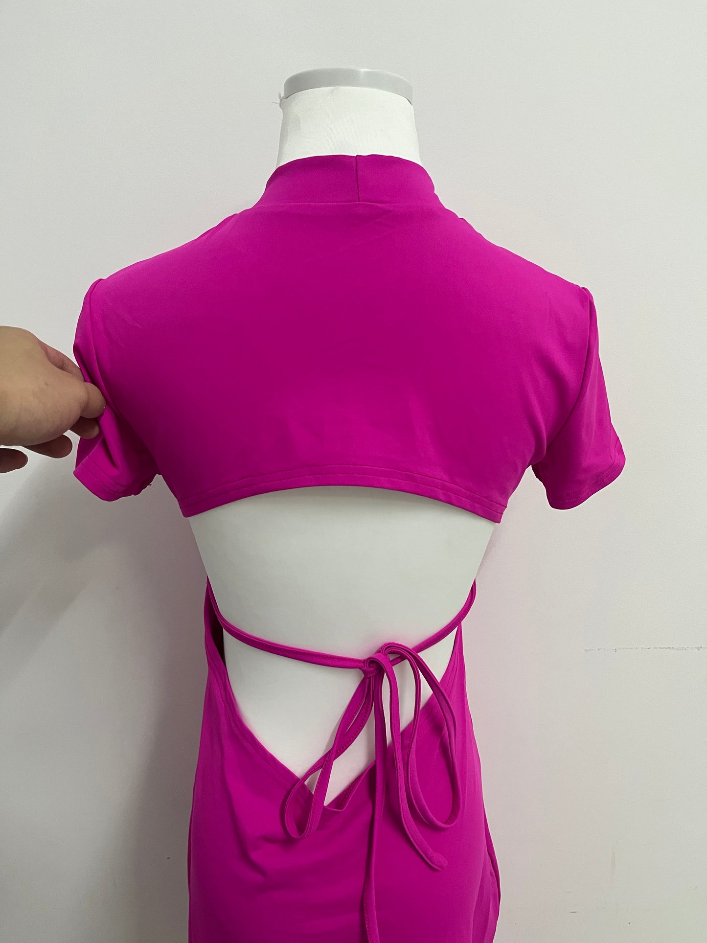 Earlate Rose Red Open-Back Slit Dress Show Elegance and Sexiness, Create a Unique Style